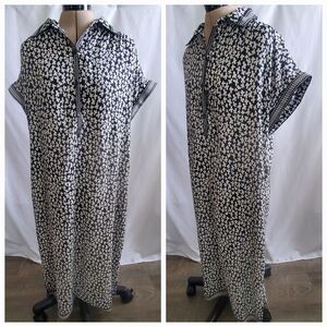 Max Studio Women's Maxi Dress Size Large Black Cream Floral Clover Short Sleeve